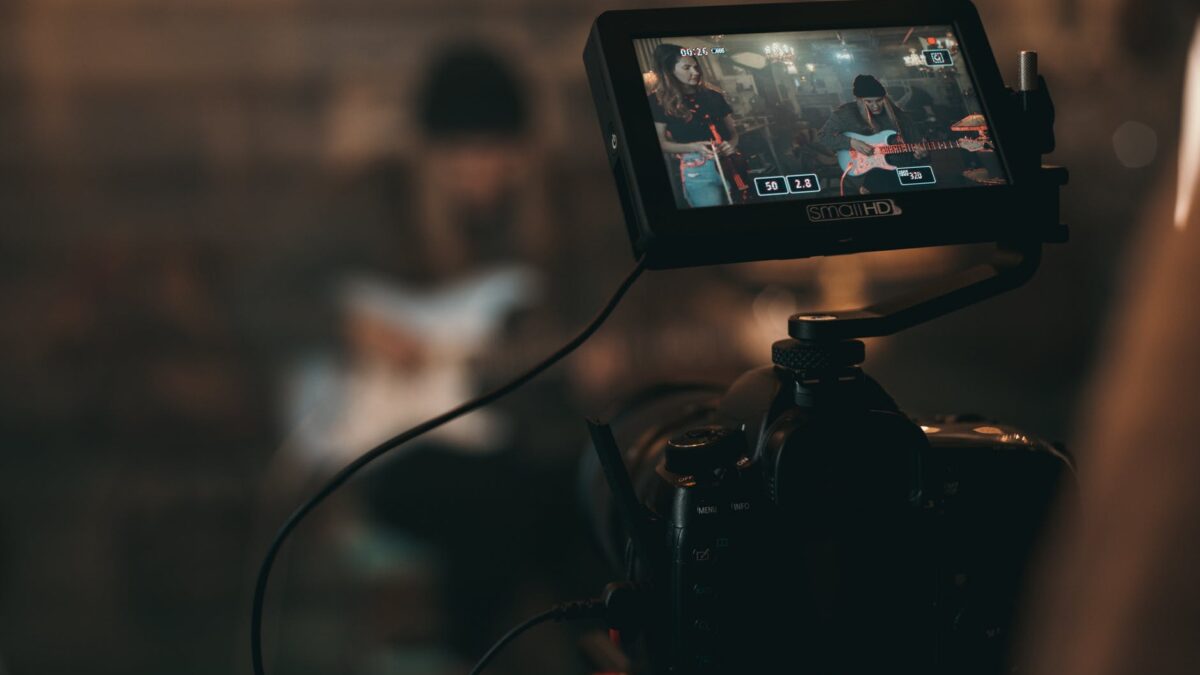 How To Select The Right Video Production Company For Your Business?